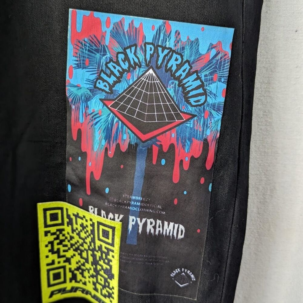Black Pyramid Future Relic Patchwork Distressed B… - image 5